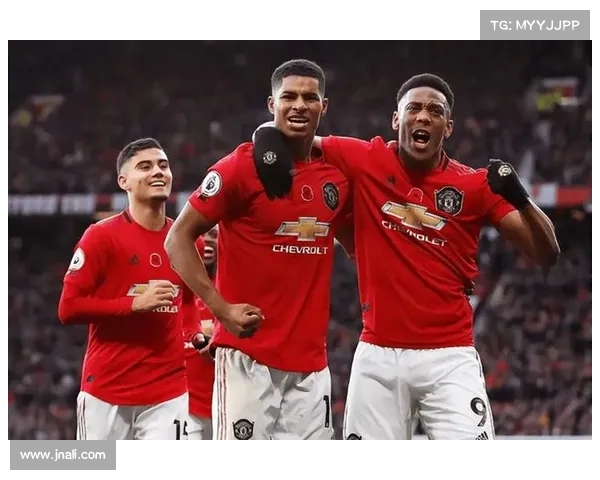 英超新援亮眼表现全面解析 提升球队实力和战术深度 英超新援亮眼表现全面解析 提升球队实力和战术深度