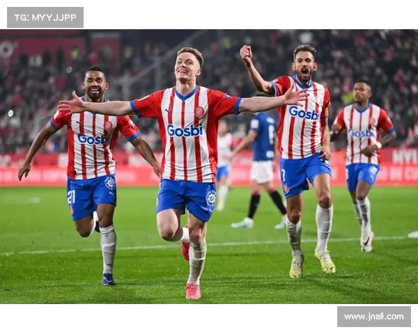 曼城不愿意将埃切韦里出售给罗马 最多允许其加盟赫罗纳 曼城不愿意将埃切韦里出售给罗马 最多允许其加盟赫罗纳